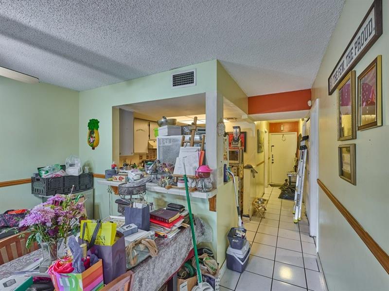 Image 20 of 29 For 3253 Riverside Dr  D-301