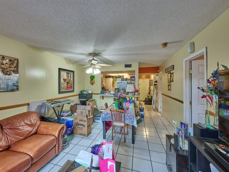 Image 22 of 29 For 3253 Riverside Dr  D-301