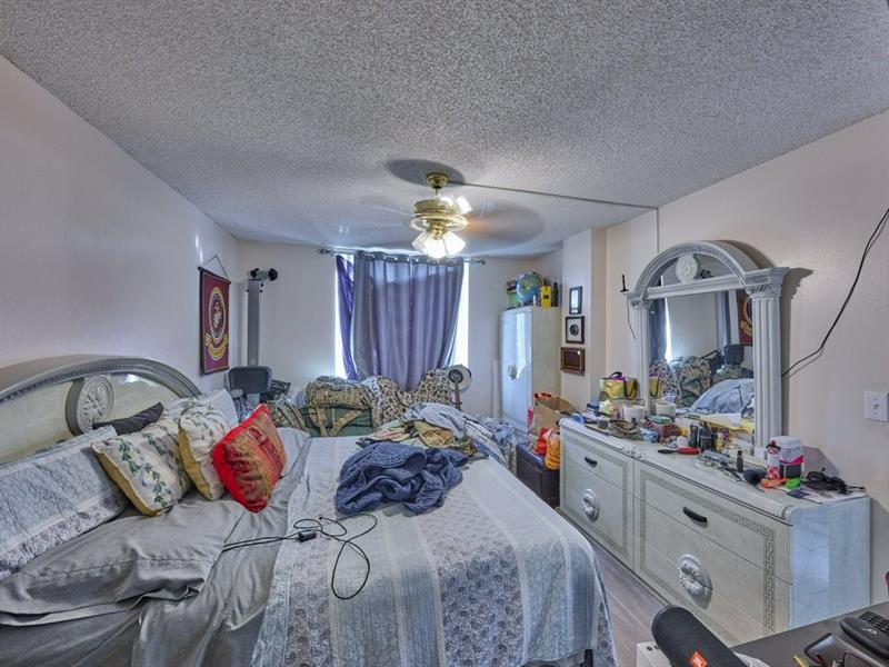 Image 24 of 29 For 3253 Riverside Dr  D-301