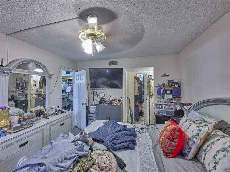 Image 25 of 29 For 3253 Riverside Dr  D-301