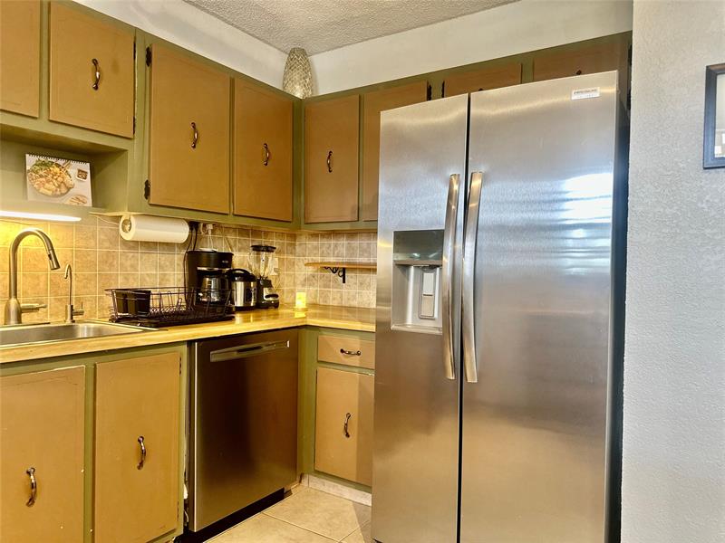 Image 11 of 42 For 3010 16th Ave  405