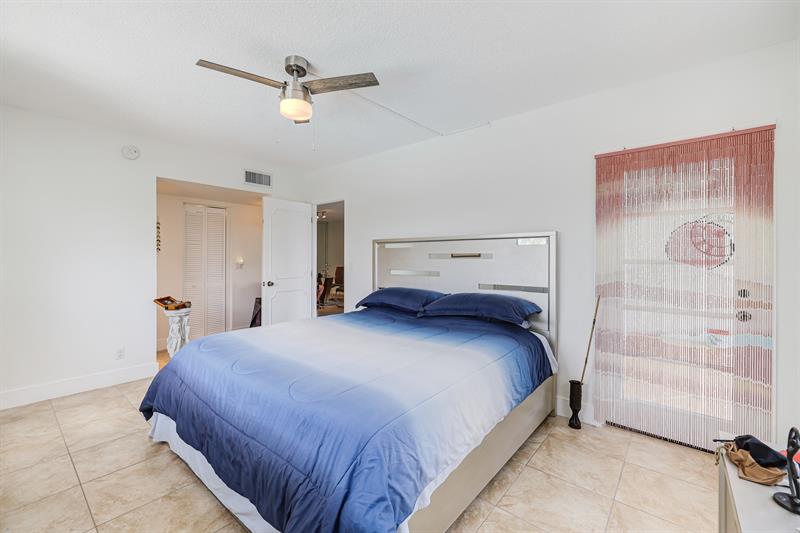 Image 16 of 42 For 3010 16th Ave  405