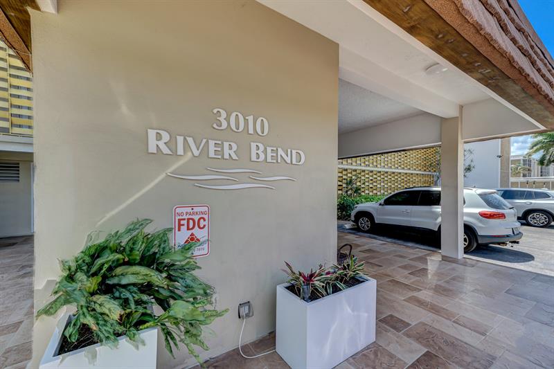 Image 33 of 42 For 3010 16th Ave  405