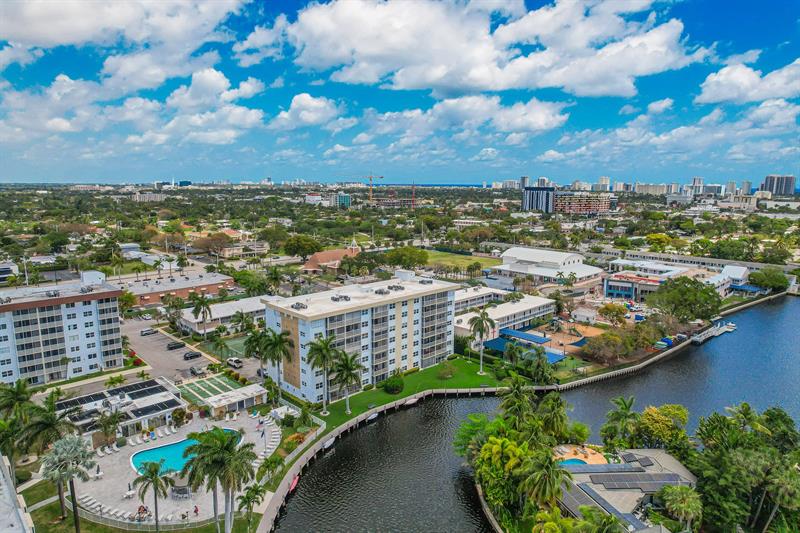 Image 35 of 42 For 3010 16th Ave  405