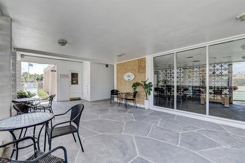 Image 39 of 42 For 3010 16th Ave  405