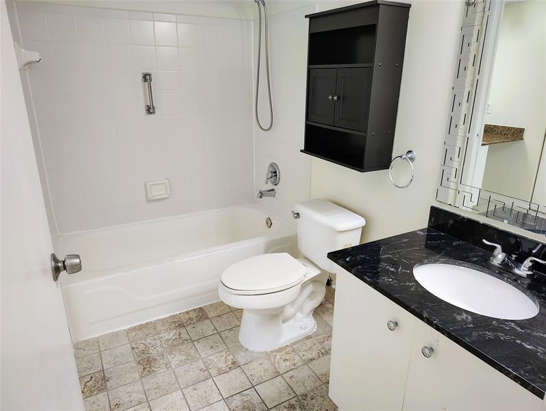 Image 17 of 39 For 5590 61st St  801