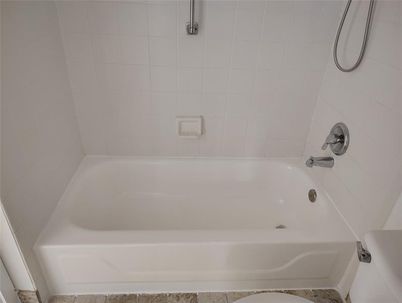 Image 19 of 39 For 5590 61st St  801