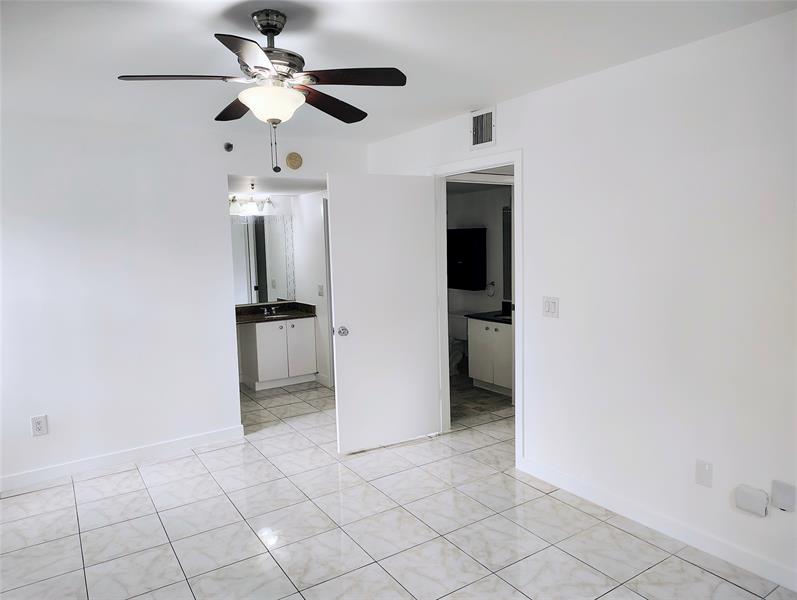 Image 21 of 39 For 5590 61st St  801