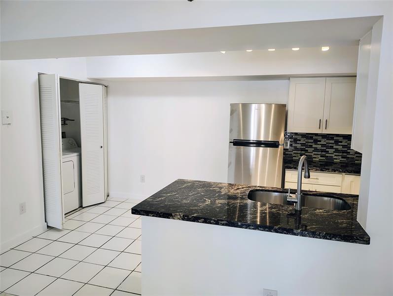 Image 4 of 39 For 5590 61st St  801