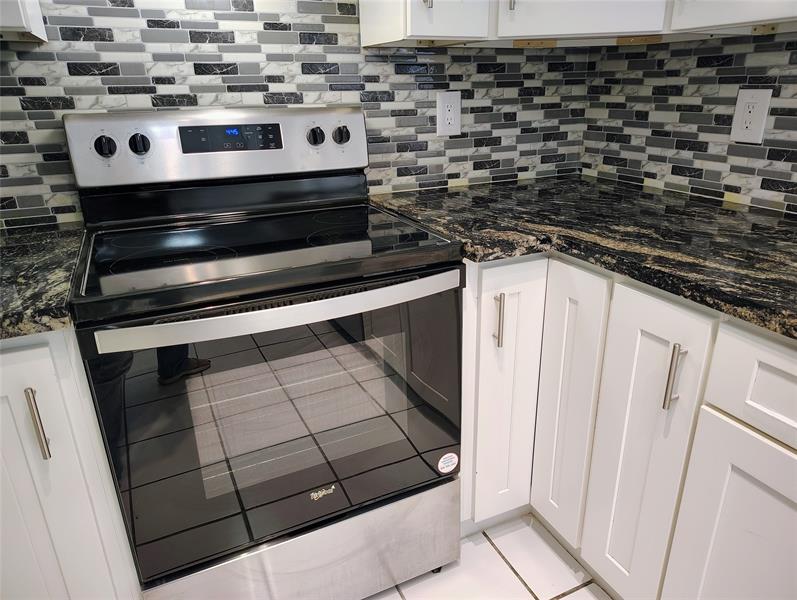 Image 5 of 39 For 5590 61st St  801