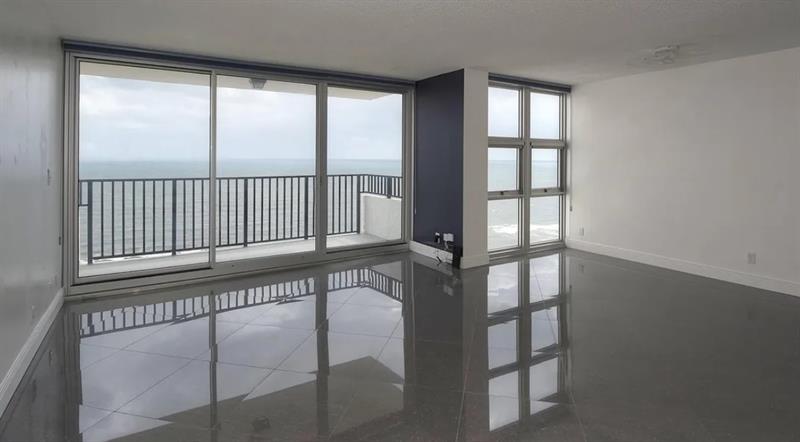Image 16 of 35 For 531 Ocean Blvd