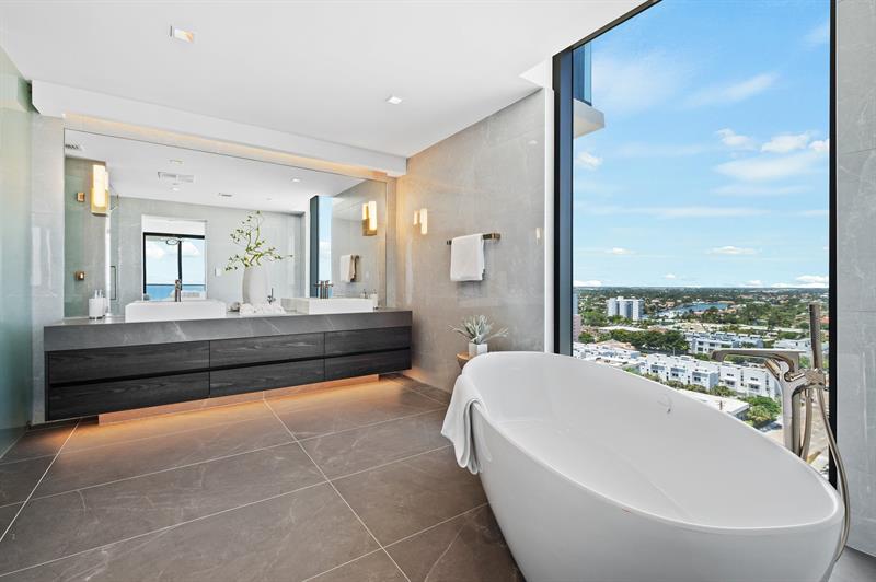 Image 20 of 83 For 1116 Ocean Blvd  1606