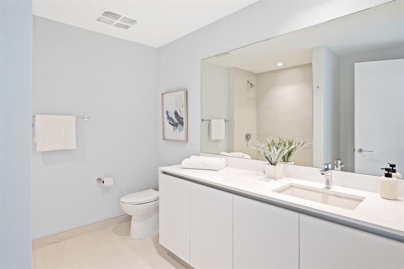 Image 24 of 83 For 1116 Ocean Blvd  1606