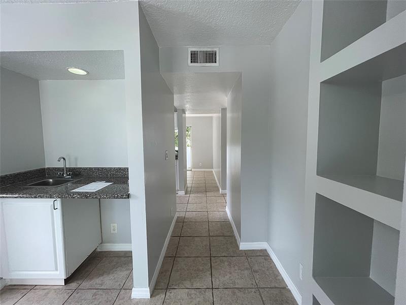 Image 4 of 17 For 230 11th Ave  4