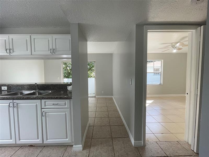 Image 5 of 17 For 230 11th Ave  4