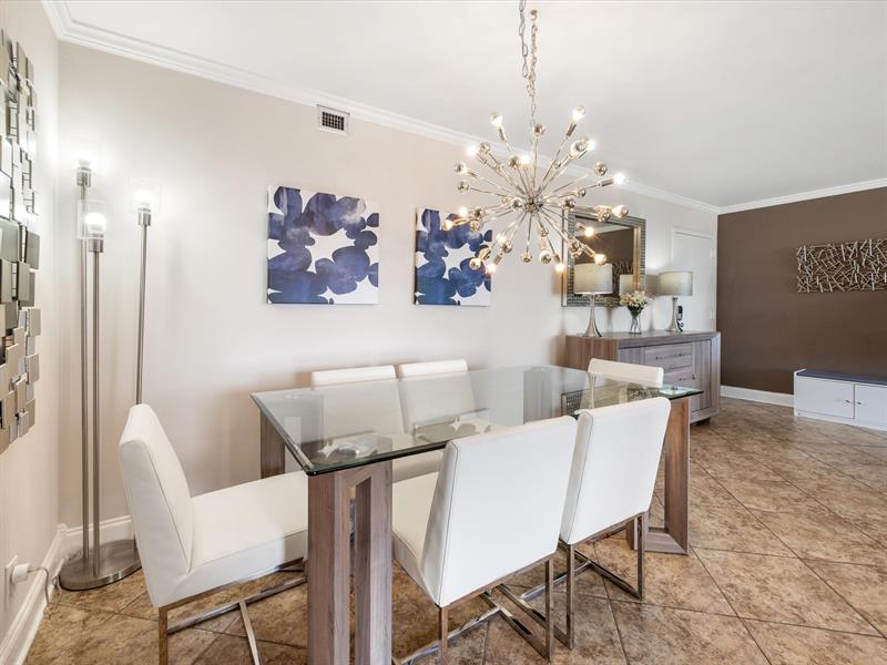 Image 17 of 35 For 2841 Ocean Blvd  1407