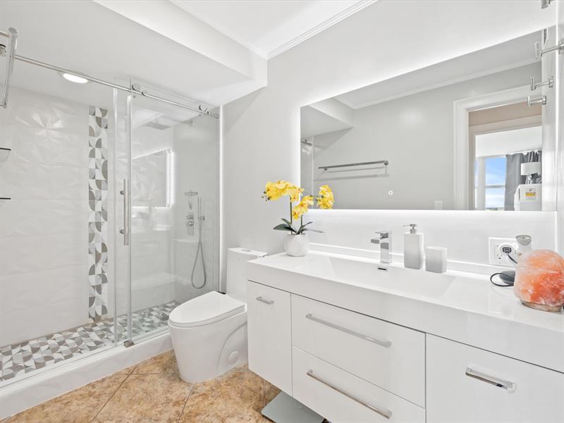 Image 26 of 35 For 2841 Ocean Blvd  1407