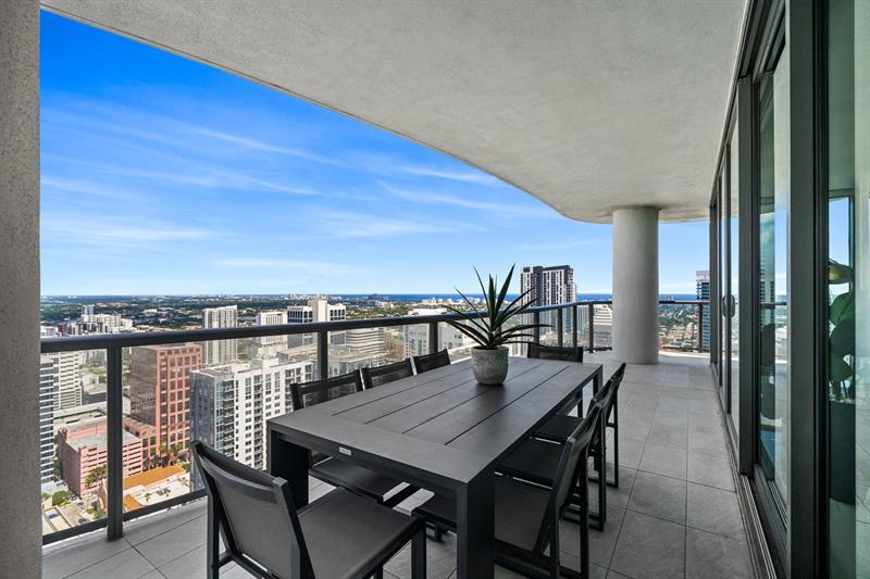 Image 16 of 38 For 100 Las Olas Blvd  4001