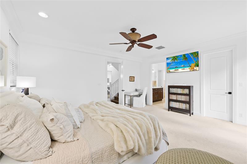 Image 14 of 38 For 920 8th St  