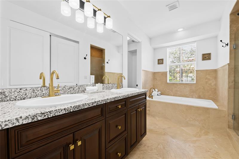 Image 16 of 38 For 920 8th St  