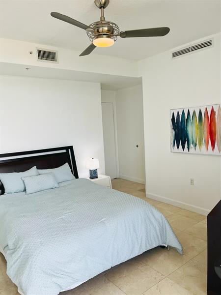 Image 12 of 28 For 16275 Collins Ave  2304