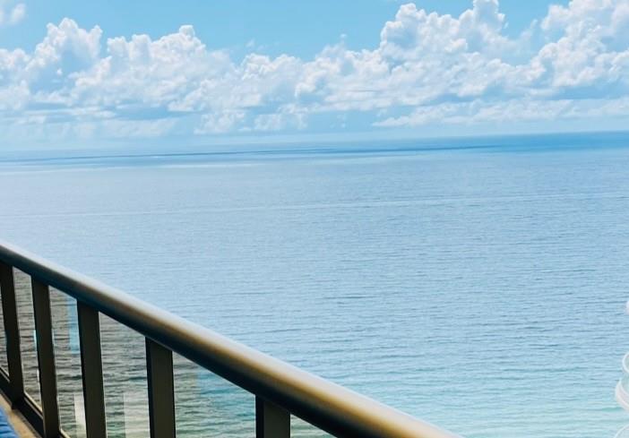 Image 19 of 28 For 16275 Collins Ave  2304