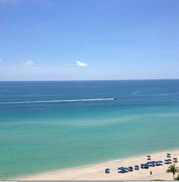 Image 22 of 28 For 16275 Collins Ave  2304