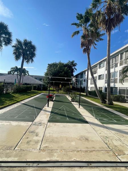 Image 9 of 30 For 2050 39th St  211w