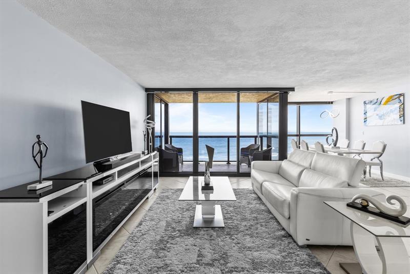 Image 12 of 47 For 10410 Ocean Dr  908