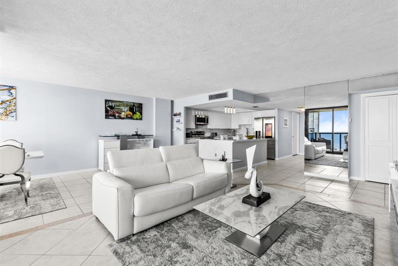 Image 13 of 47 For 10410 Ocean Dr  908