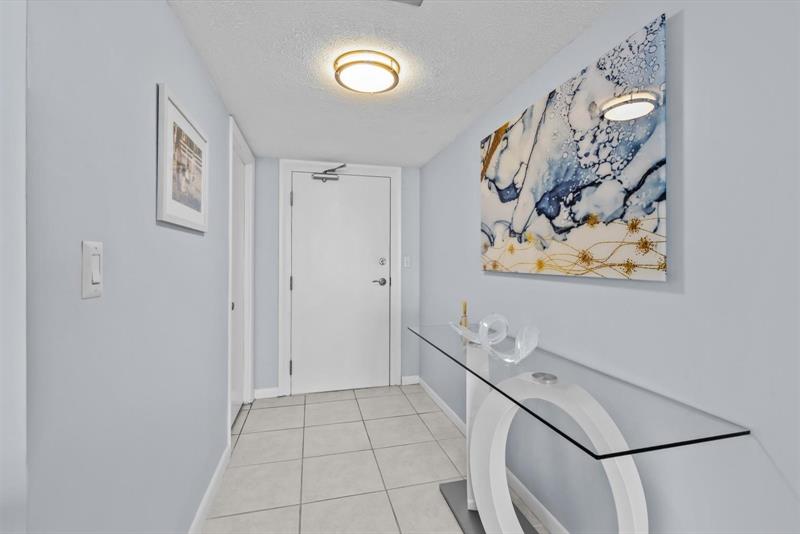 Image 3 of 47 For 10410 Ocean Dr  908