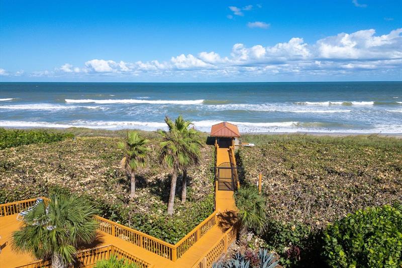 Image 40 of 47 For 10410 Ocean Dr  908