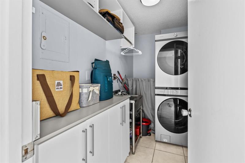 Image 47 of 47 For 10410 Ocean Dr  908