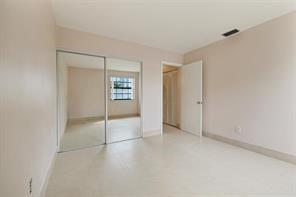 Image 20 of 22 For 3565 Magellan Cir  337-3