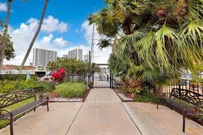 Image 21 of 22 For 3565 Magellan Cir  337-3