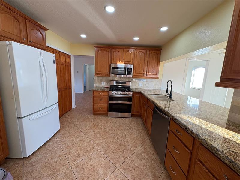 Image 7 of 15 For 9310 26th St