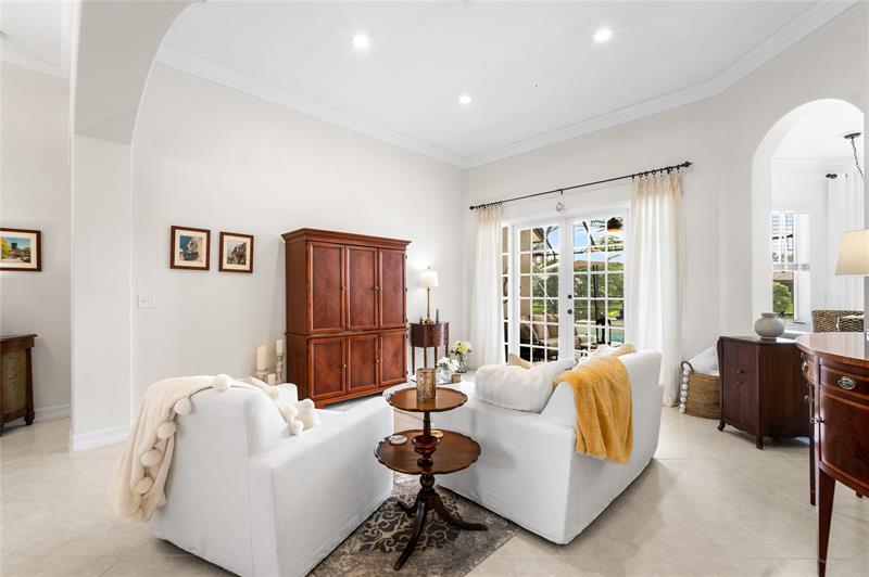 Image 14 of 79 For 6911 112 Way