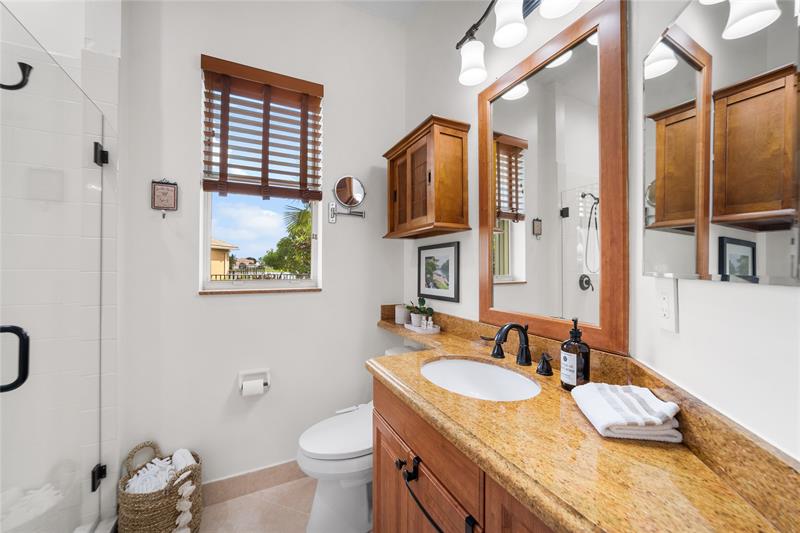 Image 31 of 79 For 6911 112 Way