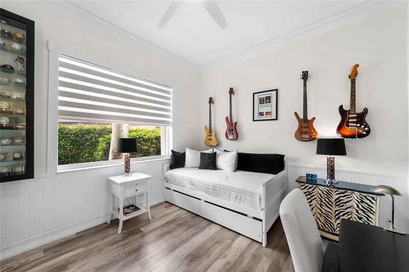 Image 36 of 79 For 6911 112 Way