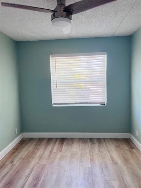 Image 3 of 13 For 3211 44th St  105