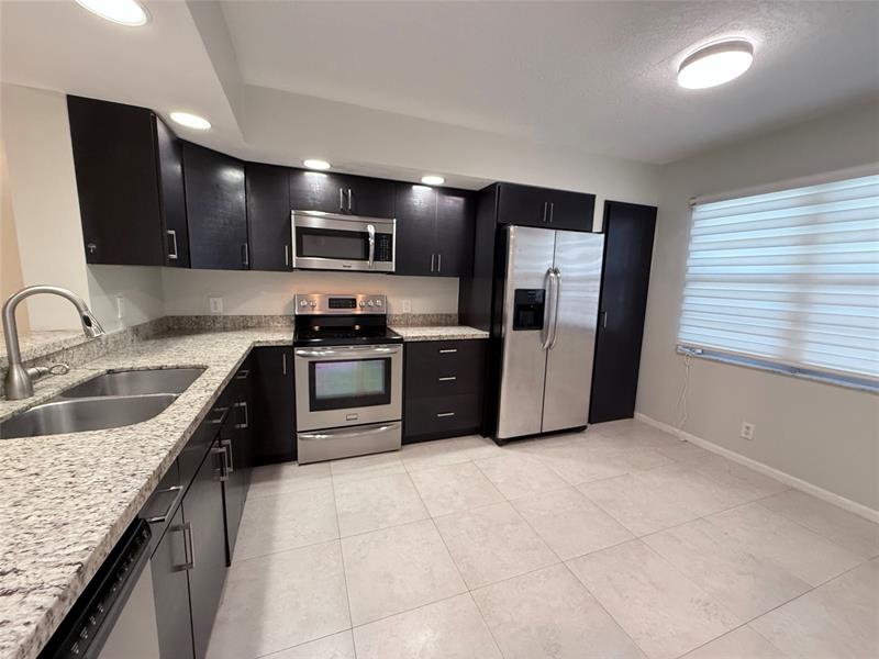 Image 3 of 15 For 1201 128th Ter  104 E