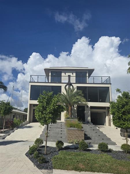 Details for 323 Hendricks Isle, Fort Lauderdale, FL 33301