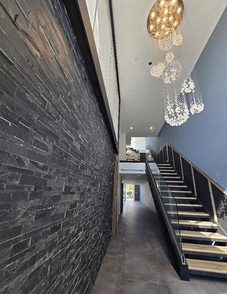 Image 5 of 7 For 323 Hendricks Isle