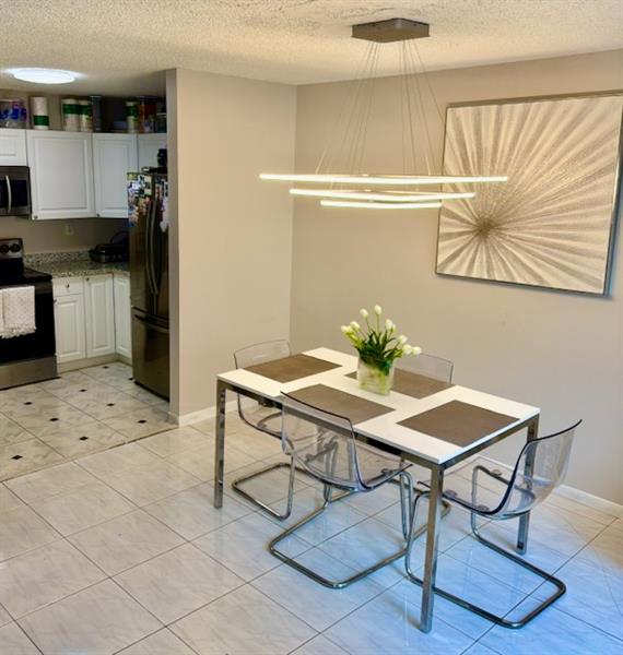 Image 4 of 17 For 21204 Harbor Way