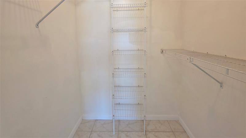 Image 7 of 21 For 2001 Atlantic Shores Blvd  411