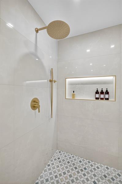 Image 42 of 98 For 701 Fort Lauderdale Beach Blvd  1606