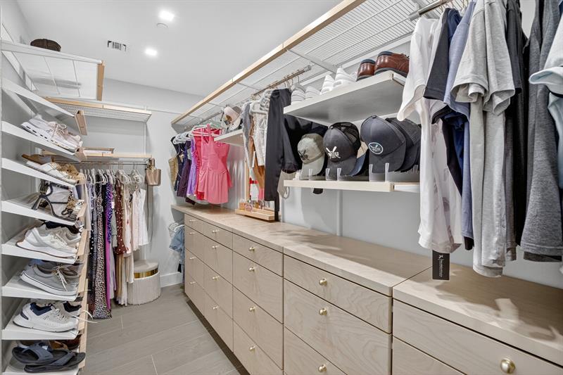 Image 43 of 98 For 701 Fort Lauderdale Beach Blvd  1606