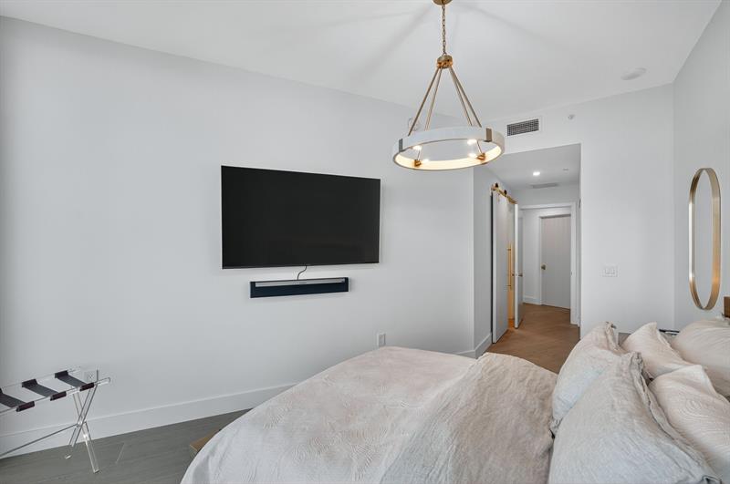 Image 63 of 98 For 701 Fort Lauderdale Beach Blvd  1606