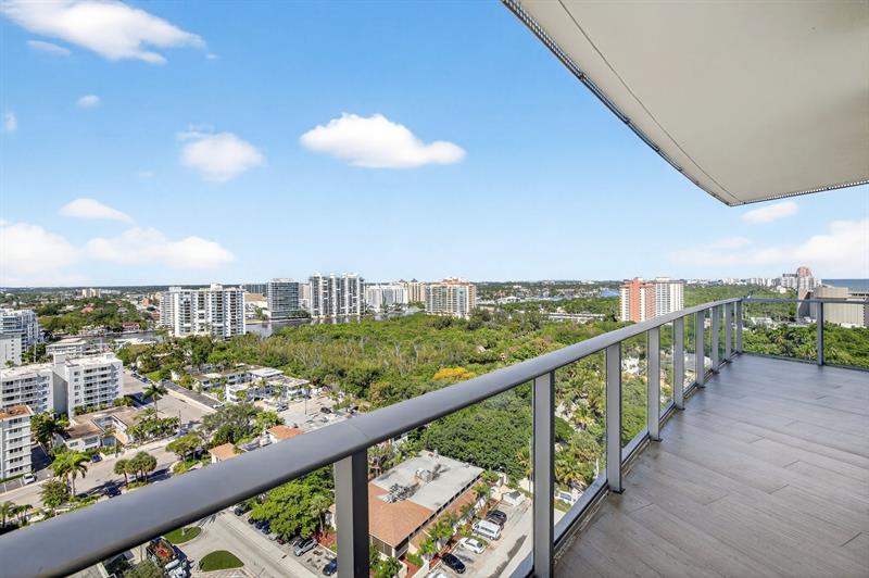 Image 70 of 98 For 701 Fort Lauderdale Beach Blvd  1606