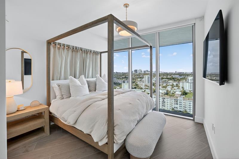 Image 74 of 98 For 701 Fort Lauderdale Beach Blvd  1606